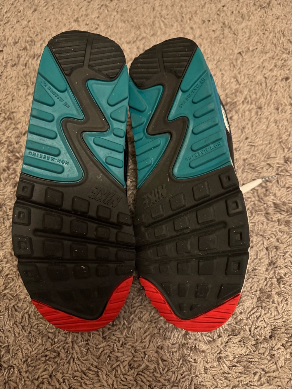 Nike Air Max 90 SE Ken Griffey Jr. (6.5Y / Women’s 8) - Picture 6 of 6